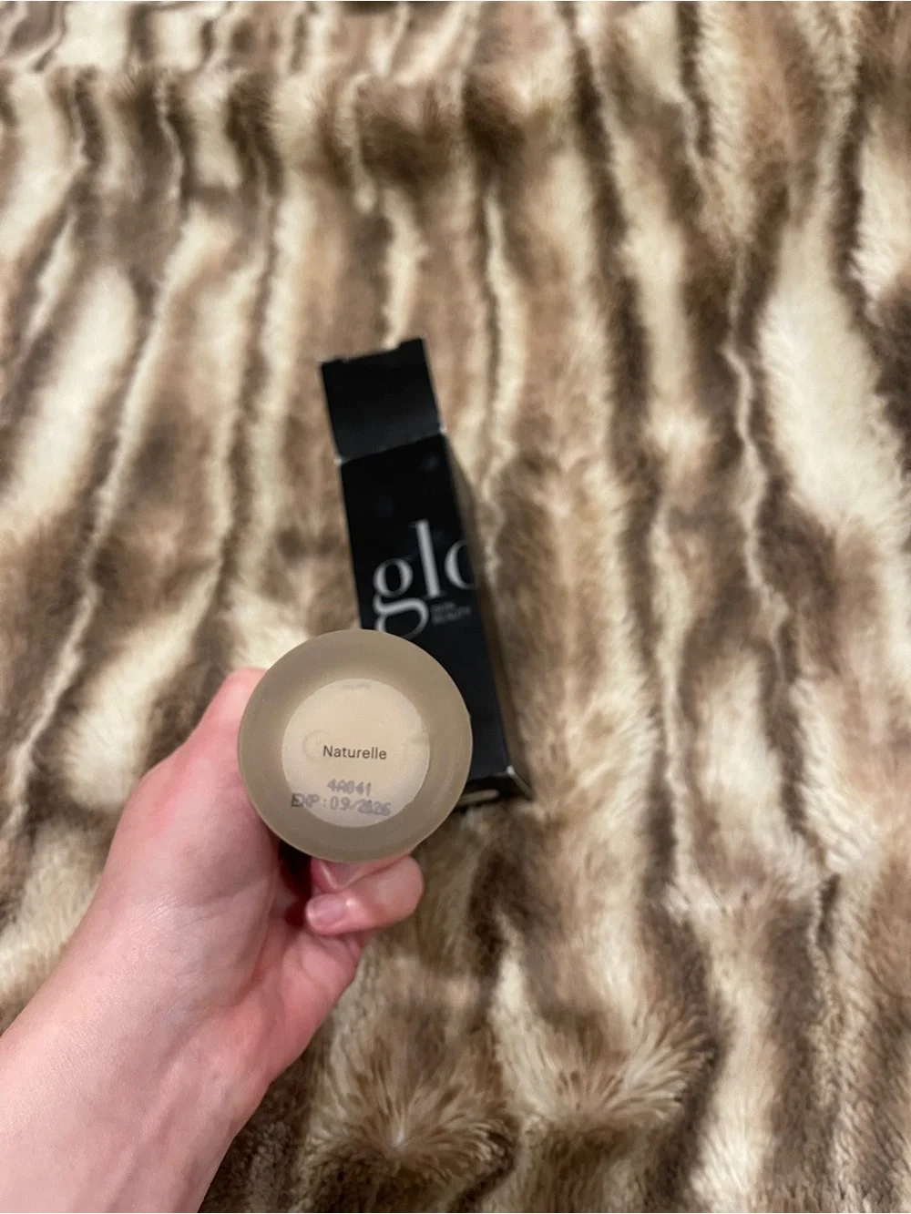 Glo Skin Beauty Luminous Liquid Foundation SPF 18 in Shade Naturelle NEW